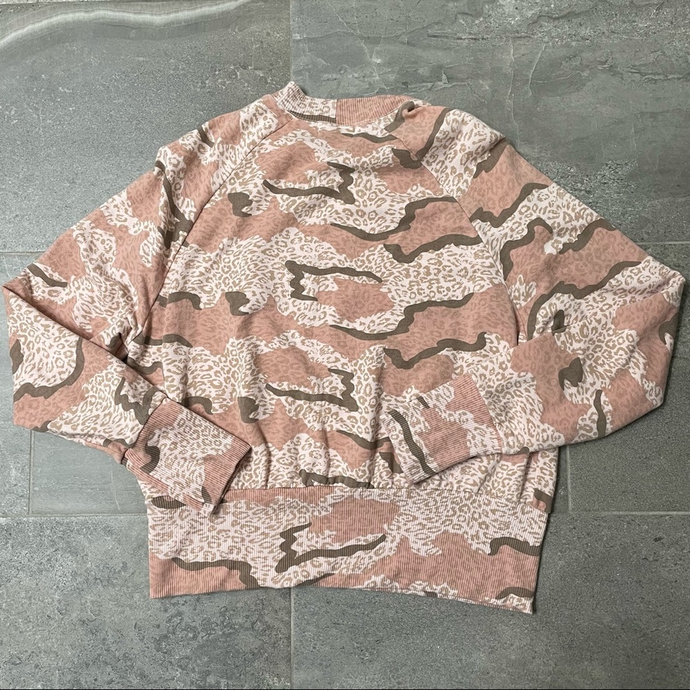 Monrow Leopard Print Raglan Crewneck, Size Xl - image 7